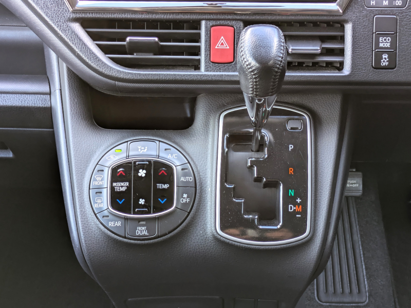 トヨタ ヴォクシー 中古車