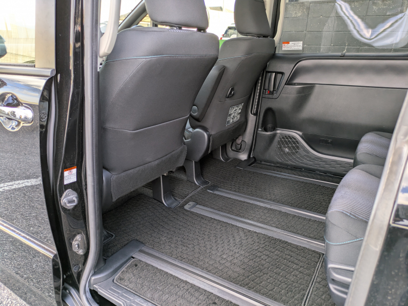 トヨタ ヴォクシー 中古車