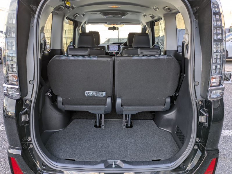 トヨタ ヴォクシー 中古車