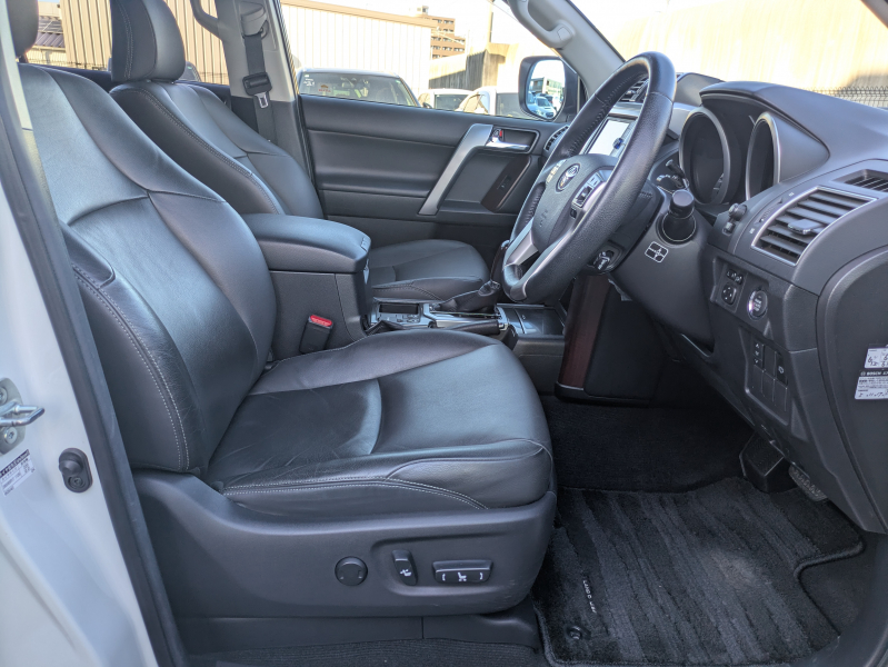 トヨタ ランドクルーザープラド 中古車