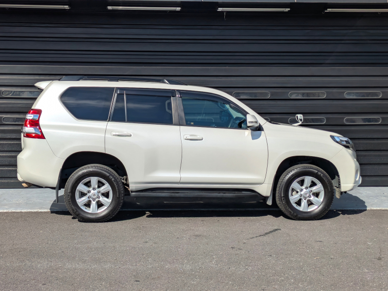 トヨタ ランドクルーザープラド 中古車