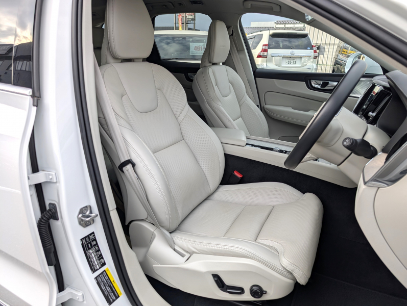 ボルボ XC60 中古車