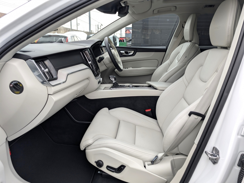 ボルボ XC60 中古車