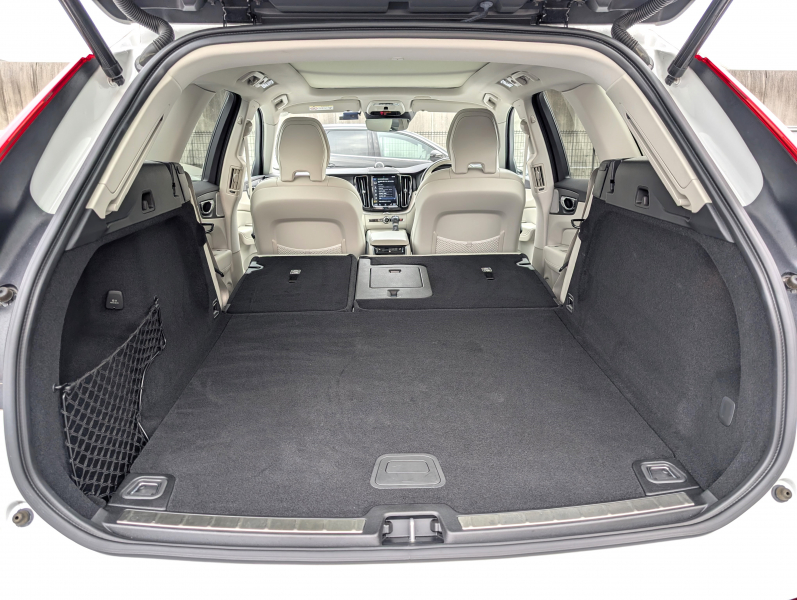 ボルボ XC60 中古車