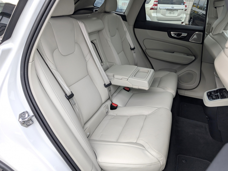 ボルボ XC60 中古車