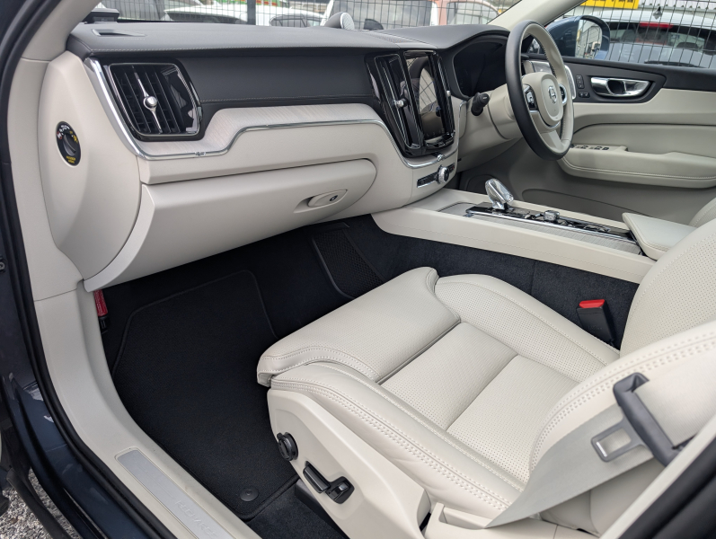 ボルボ XC60 中古車