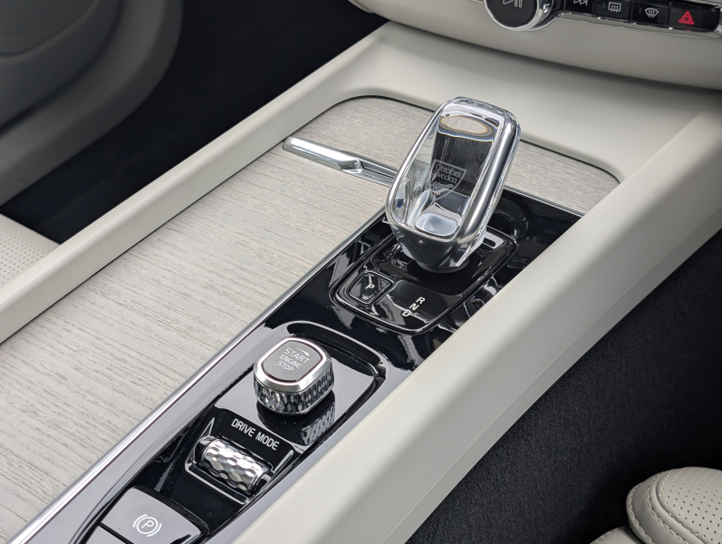 ボルボ XC60 中古車