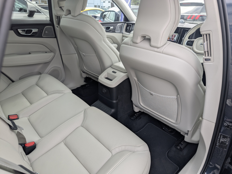 ボルボ XC60 中古車