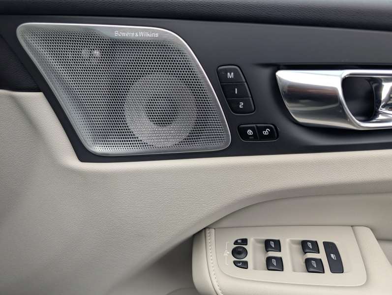 ボルボ XC60 中古車