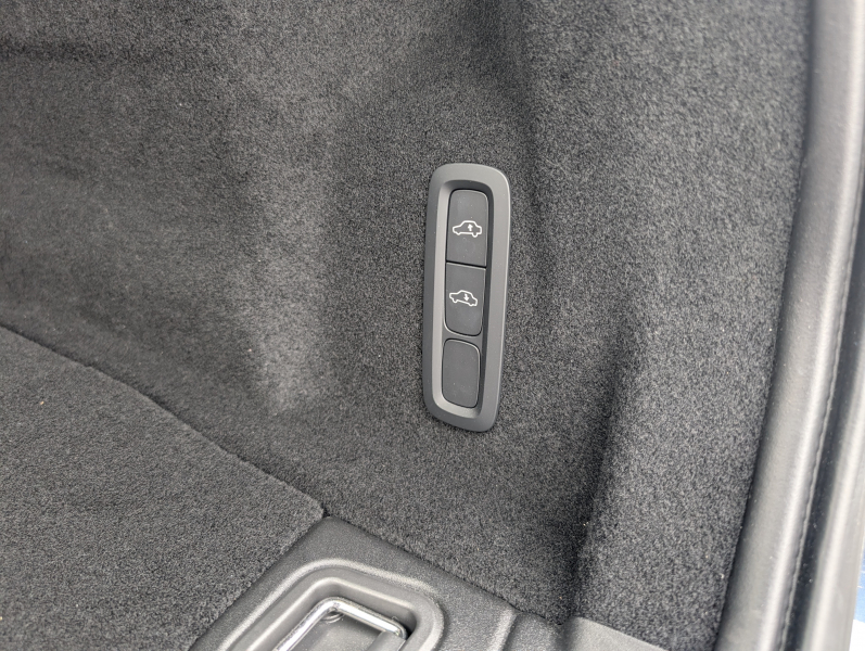 ボルボ XC60 中古車