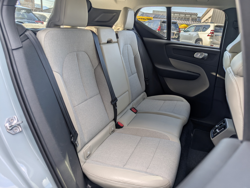 ボルボ XC40 中古車