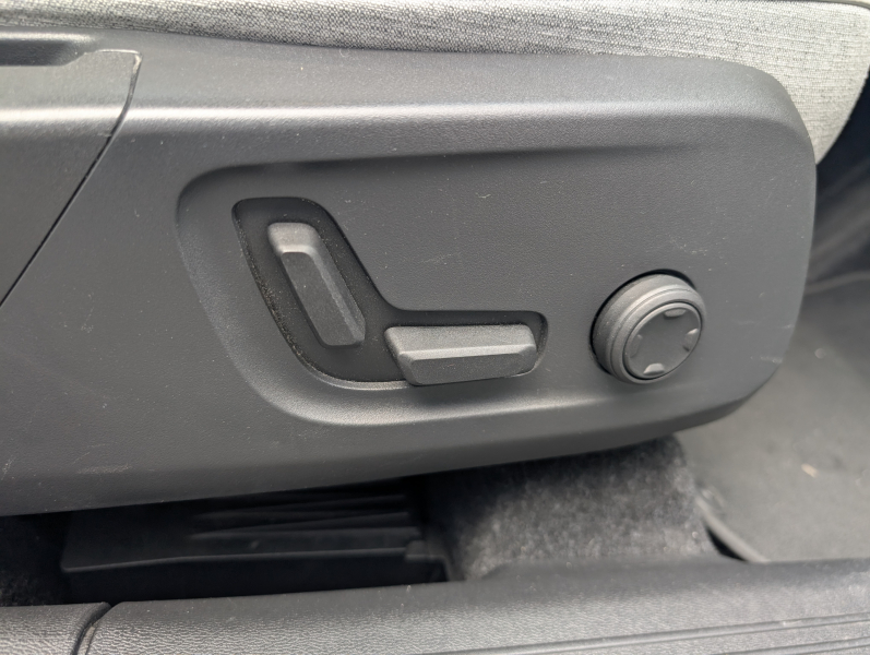 ボルボ XC40 中古車