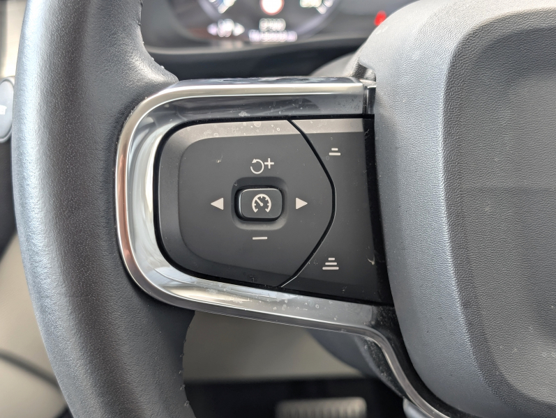 ボルボ XC40 中古車