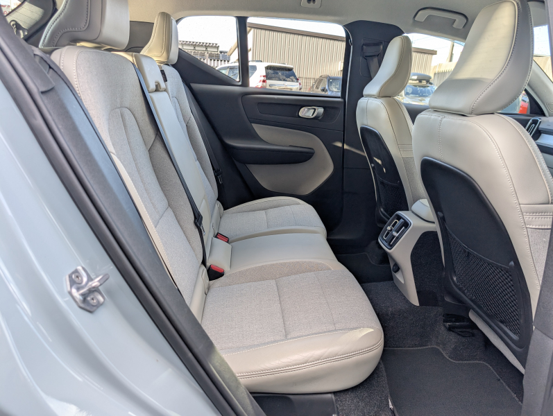 ボルボ XC40 中古車