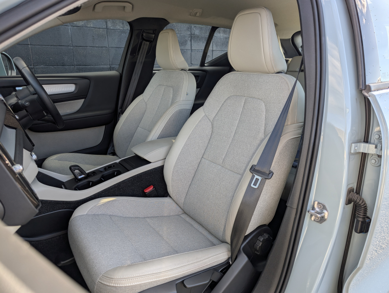 ボルボ XC40 中古車