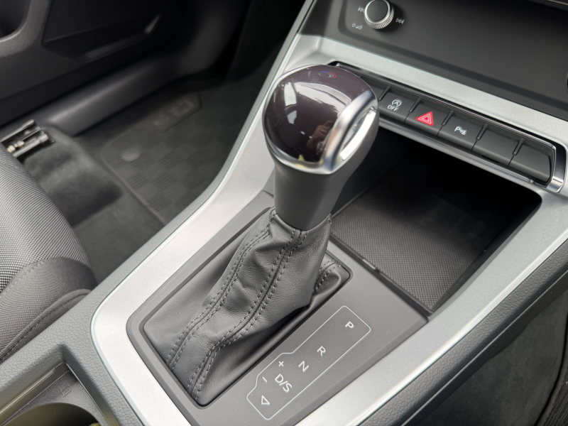 アウディ Q3 中古車