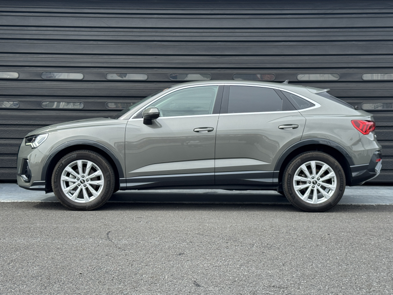 アウディ Q3 中古車