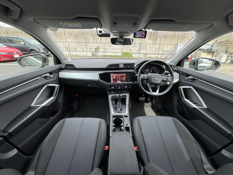 アウディ Q3 中古車