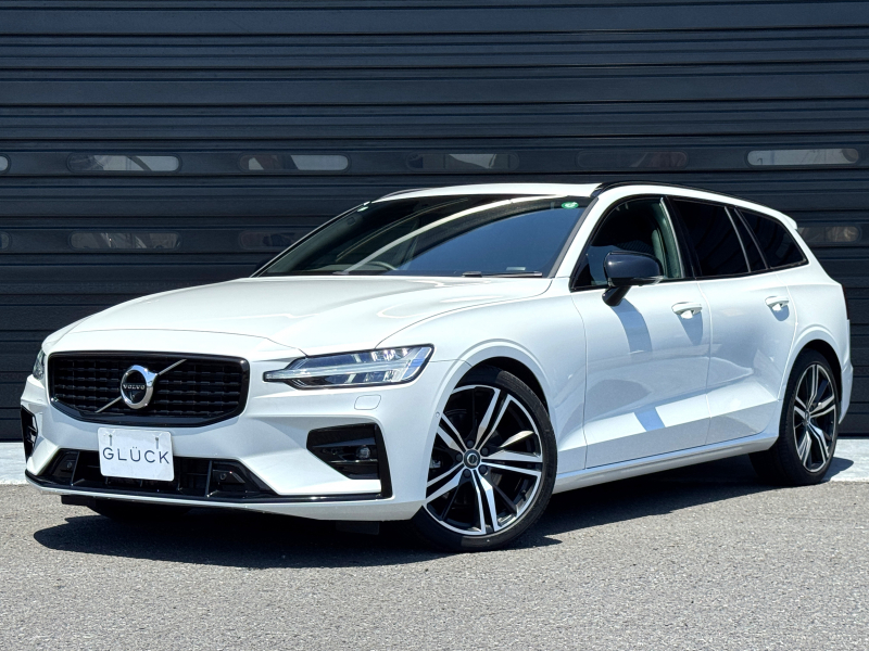ボルボ V60 B5 Rデザイン 禁煙車 HUD 360度カメラ 全席シートヒーター harman/kardonサウンドシステム LEDヘッドライト ETC パワーバックドア ACC Bluetooth接続 衝突軽減ブレーキ デジタルTV 19インチAW ハーフレザー 置くだけ充電