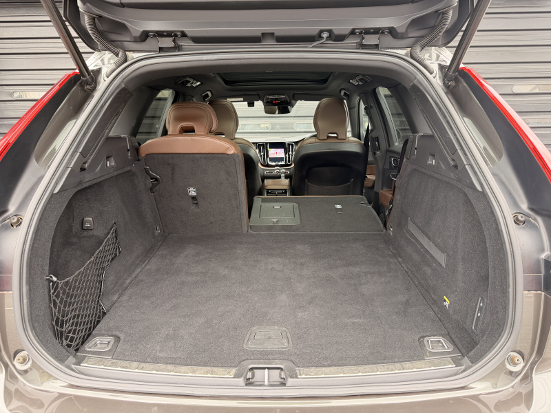 ボルボ XC60 中古車