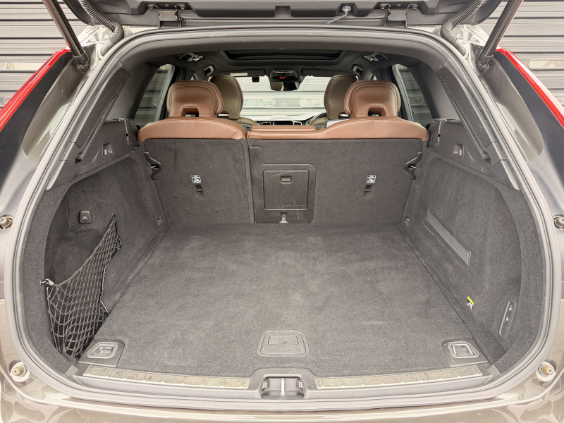 ボルボ XC60 中古車