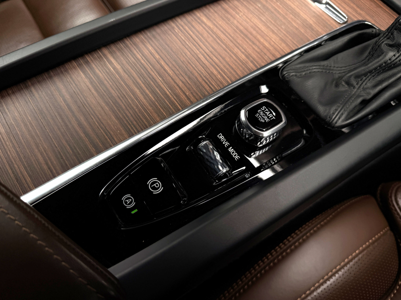 ボルボ XC60 中古車