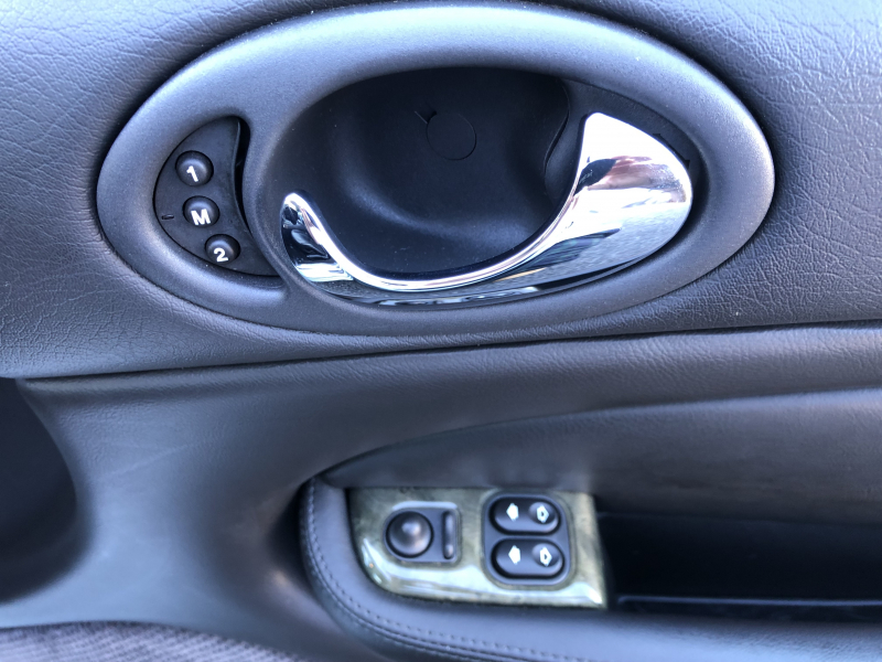 ジャガー XKR100 中古車