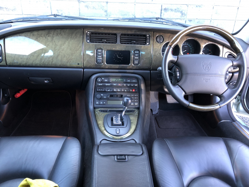 ジャガー XKR100 中古車