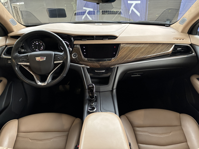 キャデラック XT6 中古車