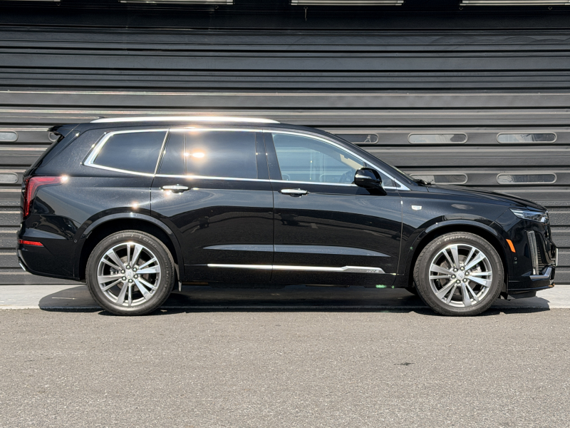 キャデラック XT6 中古車