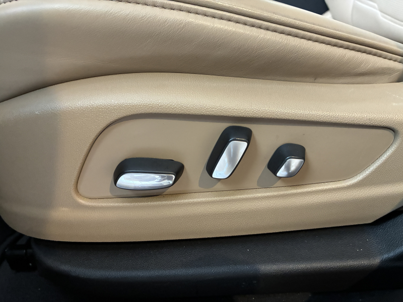 キャデラック XT6 中古車