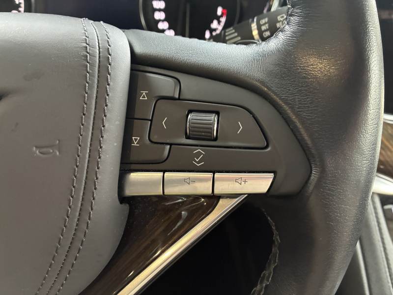 キャデラック XT6 中古車