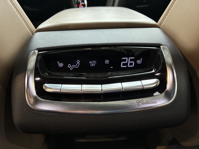 キャデラック XT6 中古車