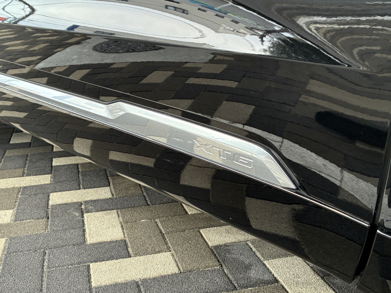 キャデラック XT6 中古車