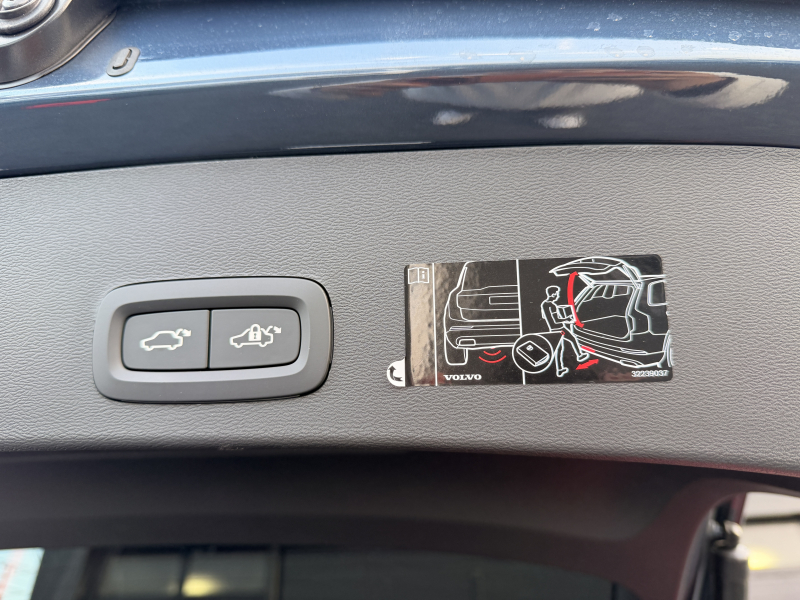 ボルボ XC40 中古車