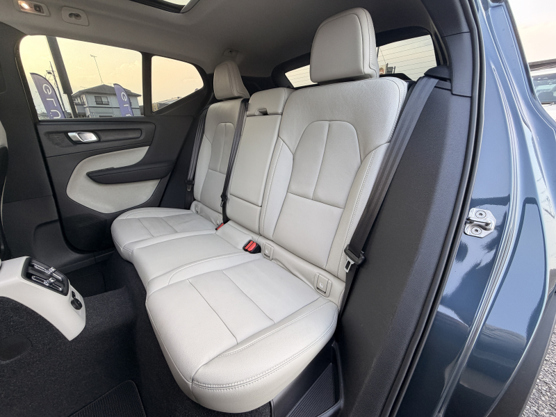 ボルボ XC40 中古車