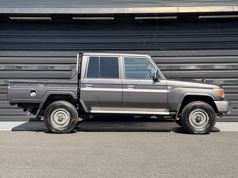 トヨタ ランドクルーザー 中古車