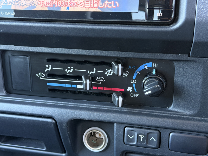 トヨタ ランドクルーザー 中古車