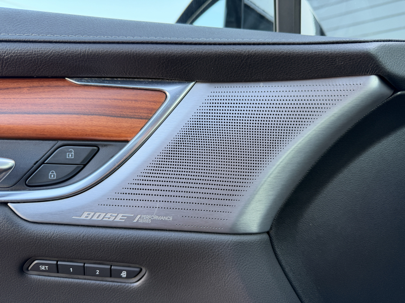 キャデラック XT5 中古車