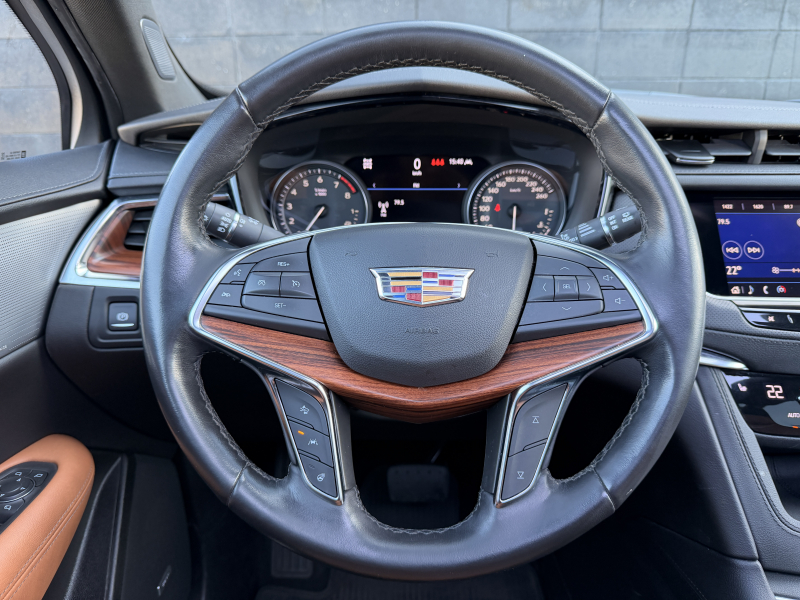 キャデラック XT5 中古車