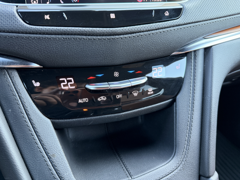 キャデラック XT5 中古車