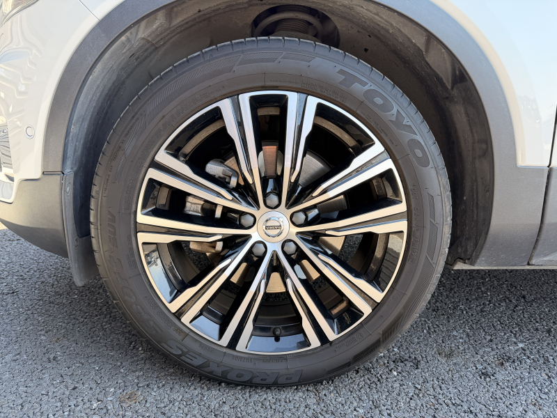 ボルボ XC40 中古車