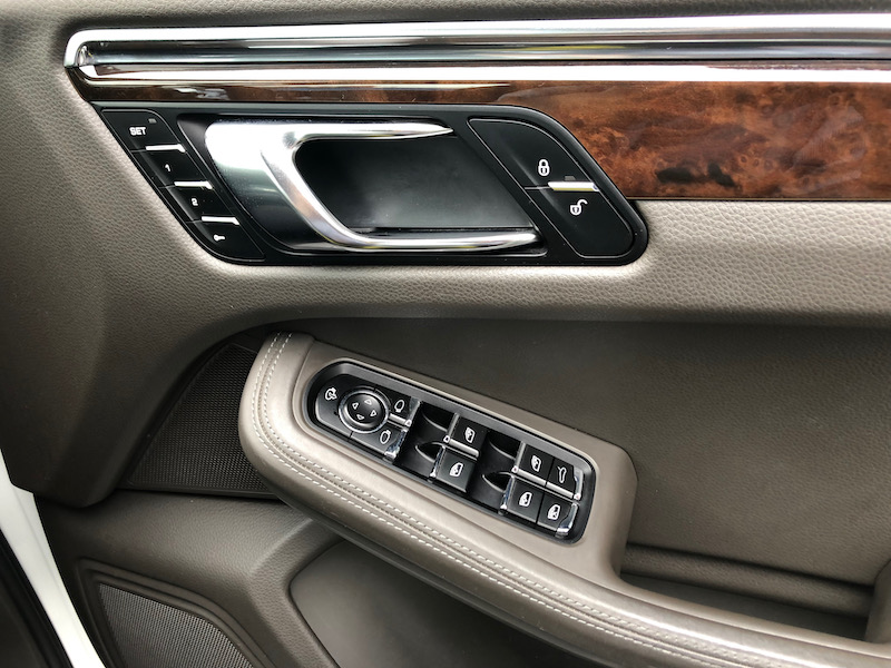 ポルシェ マカン 中古車