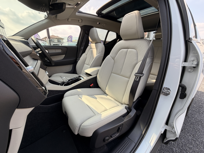 ボルボ XC40 中古車