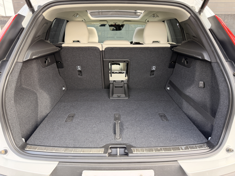 ボルボ XC40 中古車