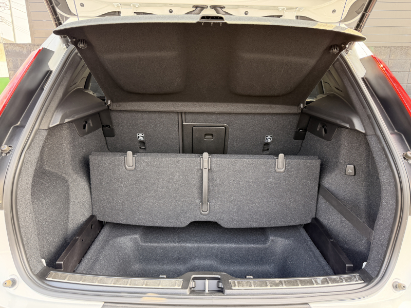 ボルボ XC40 中古車