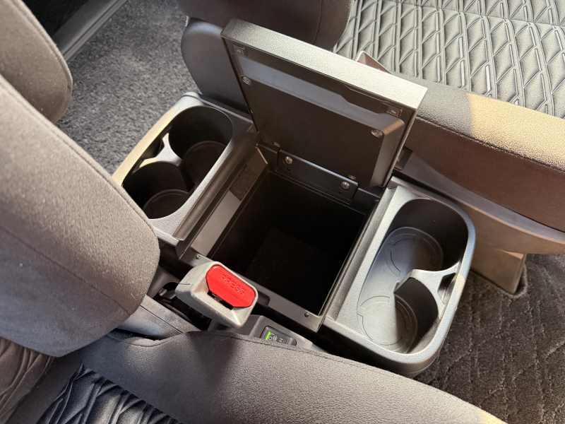 三菱 デリカD:5 中古車