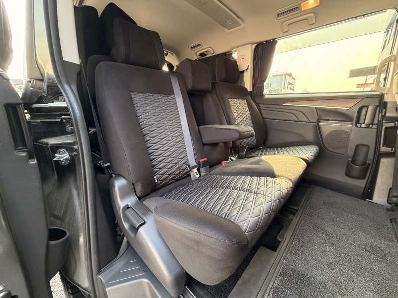 三菱 デリカD:5 中古車