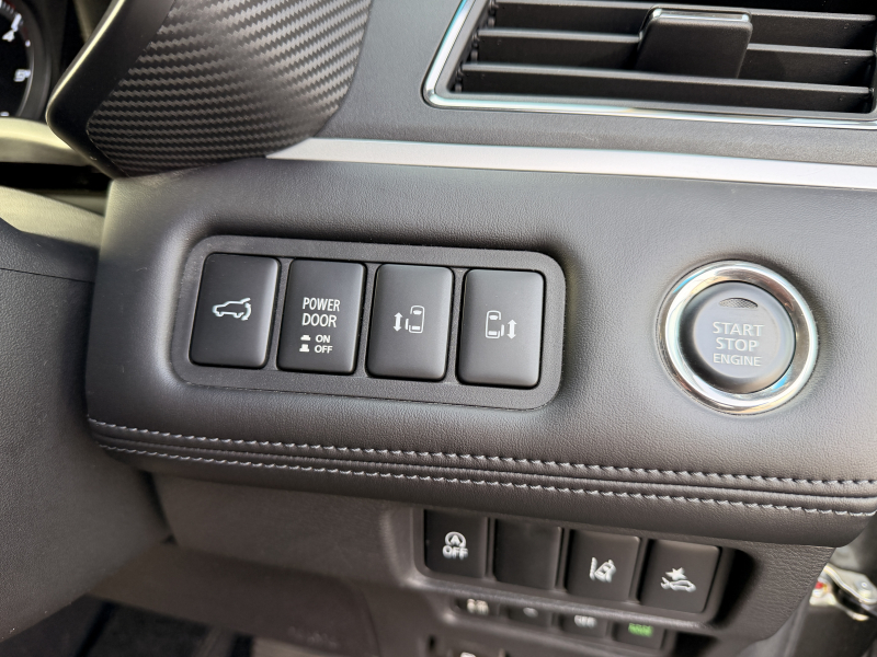 三菱 デリカD:5 中古車