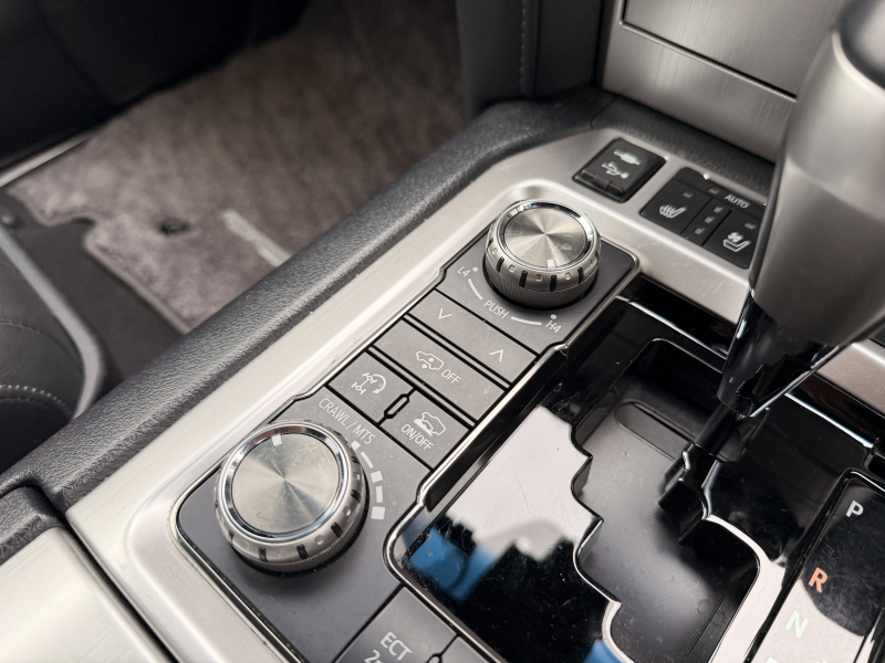 トヨタ ランドクルーザー 中古車